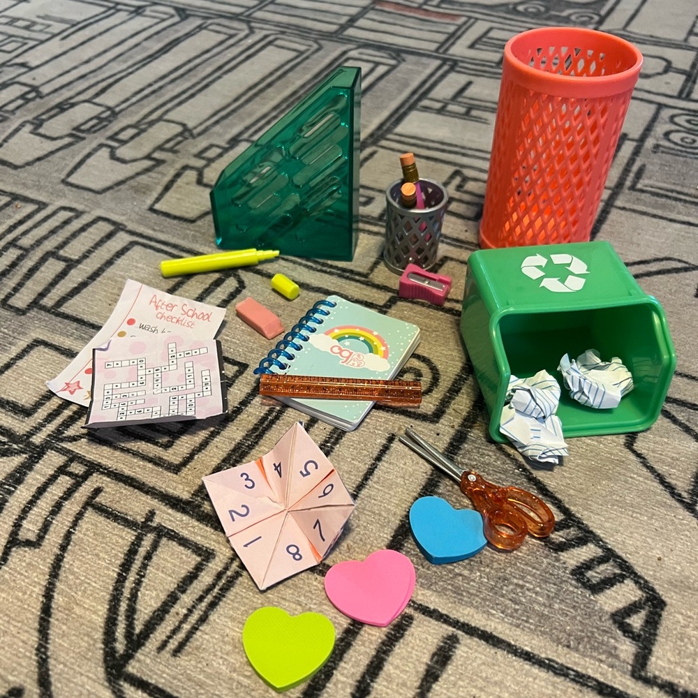 Our generation doll back to school desk set